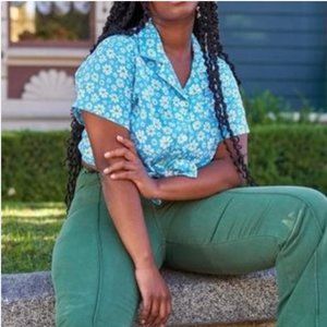 Big Bud Press Pantry Daisy Blue Floral Button-Down Shirt